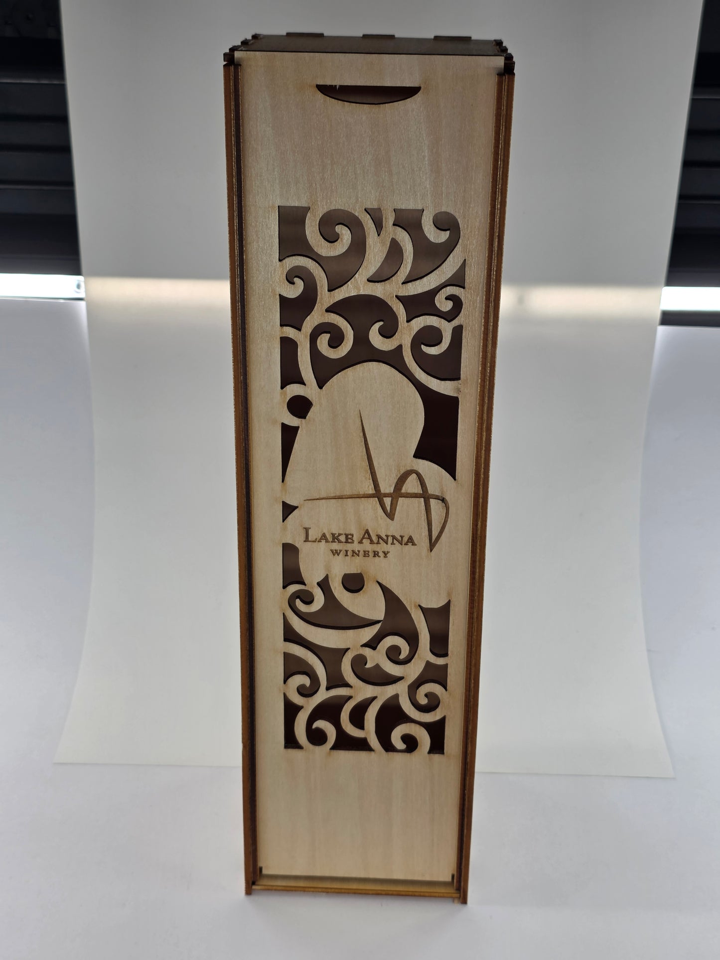 Custom Winery Wine Gift Box (Natural Wood)